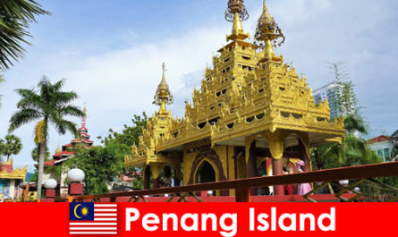 Топ опит за чуждестранни туристи в храмовите комплекси на остров Пенанг