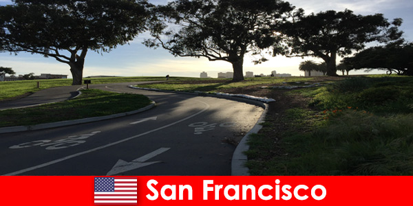 Изследователска обиколка за чужденци с колело в Сан Франциско, САЩ