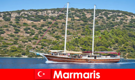 Ваканционно пътуване за млади туристи с популярни обиколки с лодка в Мармарис Турция
