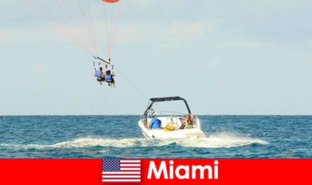 Топ пътуване до Маями, САЩ за туристи с водни спортове от цял ​​свят