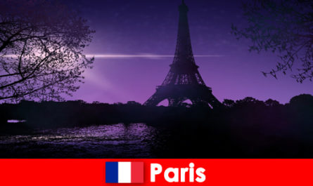 Франция Париж Град на любовта Чужденци търсят партньор за дискретно замахване