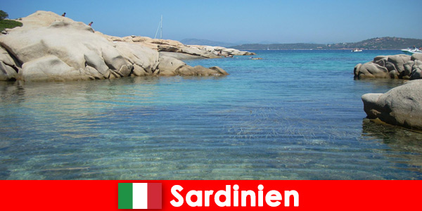 Сардиния Италия предлага море, пясък и чисто слънце за чужденци