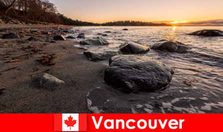 Метрополис с изживяване в природата за туристи във Ванкувър, Канада