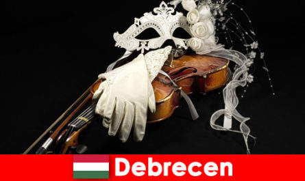 Традиционният театър и музика в Дебрецен Унгария са задължителни за туристите в културата