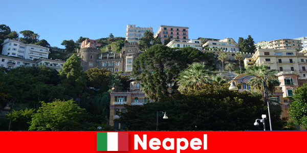 Неапол в Италия е град направо от пощенска картичка