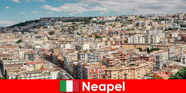 Препоръки и информация за Неапол, крайбрежния град в Италия