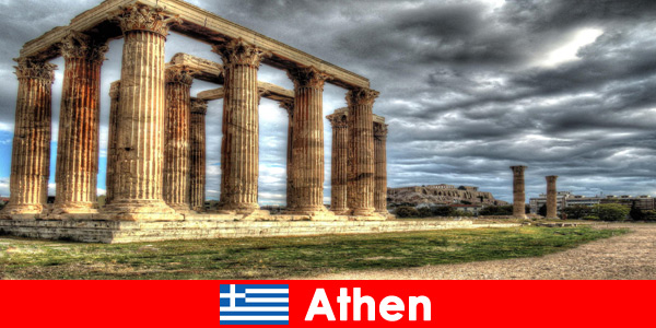 Контрастите като класически и традиционни привличат милиони посетители в Атина, Гърция
