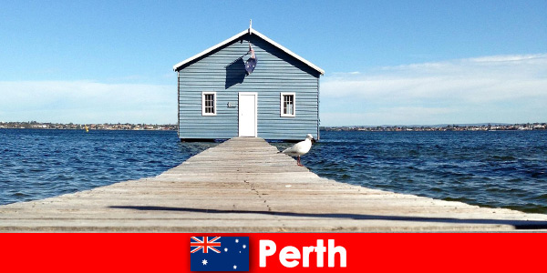 Живея точно на водата в Пърт, Австралия