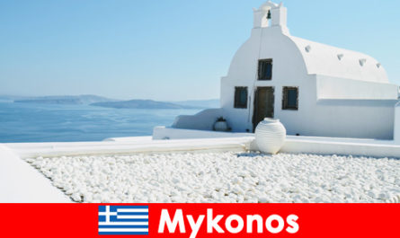 Меден месец за семейни двойки в Миконос, Гърция с най-добрите услуги