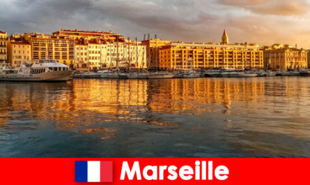 Пътувайте до Марсилия, Франция, резервирайте хотели и настаняване рано