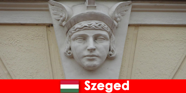 Студентите предлагат градски обиколки в Сегед, Унгария
