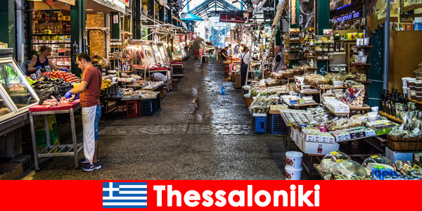 Насладете се на автентични деликатеси на пазарите в Солун в Гърция