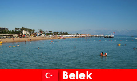 Слънчев плаж и море за чужденци в Белек Турция
