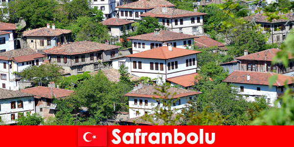 Стари фахверкови къщи в Сафранболу Турция ви канят да мечтаете