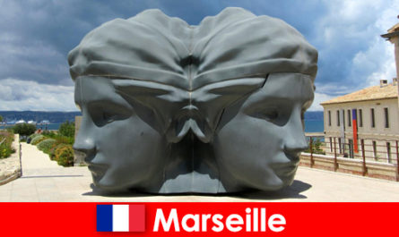 Марсилия във Франция изненадва чужденците с много култура и изкуство