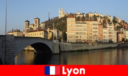 Открийте популярни места и класическа кухня в Лион, Франция