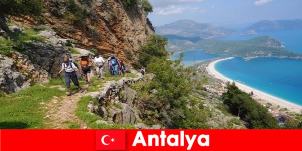 Насладете се на разходки сред природата със зелени гори и красиви гледки в Турция Анталия